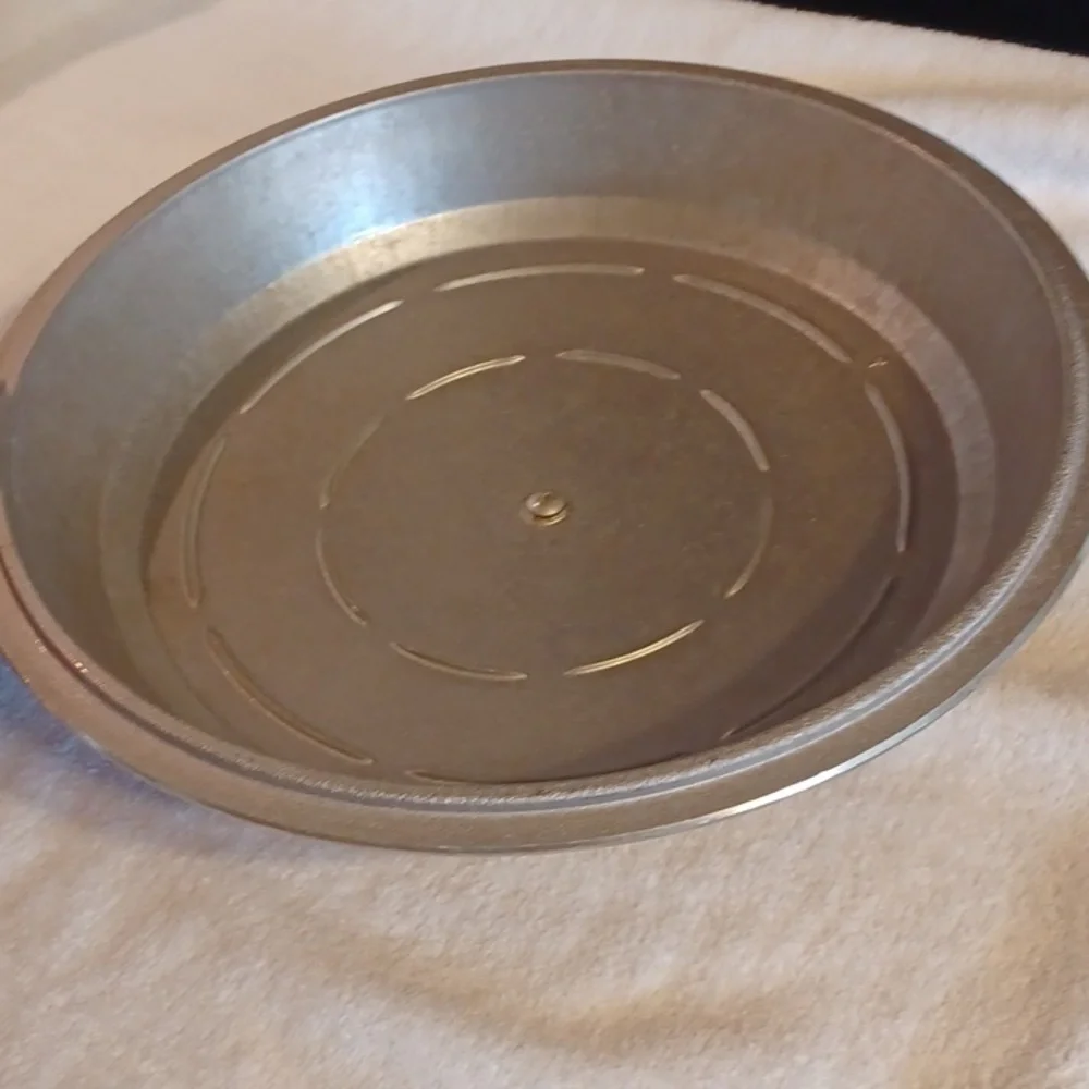 Club Burgundy Cast Aluminum Dutch Oven with Wooden Handle 5 Qt